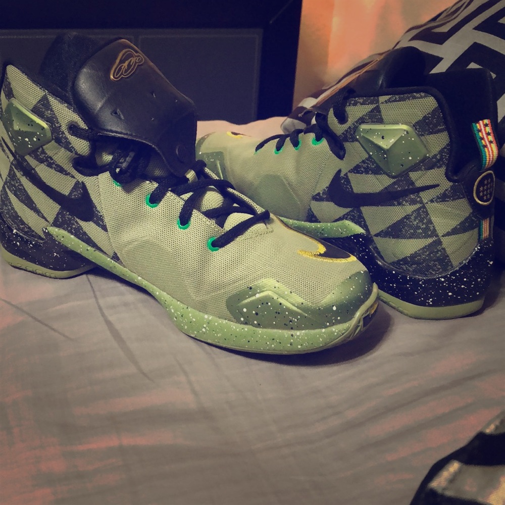 Nike Lebron Xiii Basketball